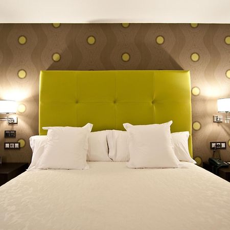 Hotel Infanta Leonor Écija Extérieur photo