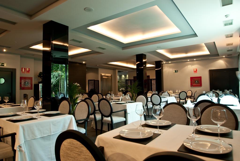 Hotel Infanta Leonor Écija Restaurant photo