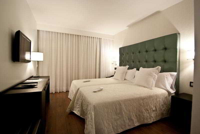 Hotel Infanta Leonor Écija Extérieur photo